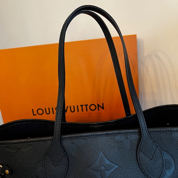 LOUIS VUITTON Empreinte Monogram Giant Neverfull MM Black Noir - Picture 10 of 14